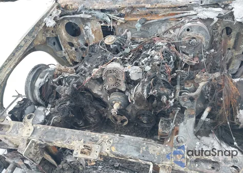 1997 Ford Crown Victoria Lx z USA, uszkodzony, nr VIN 2FALP74W8VX106162